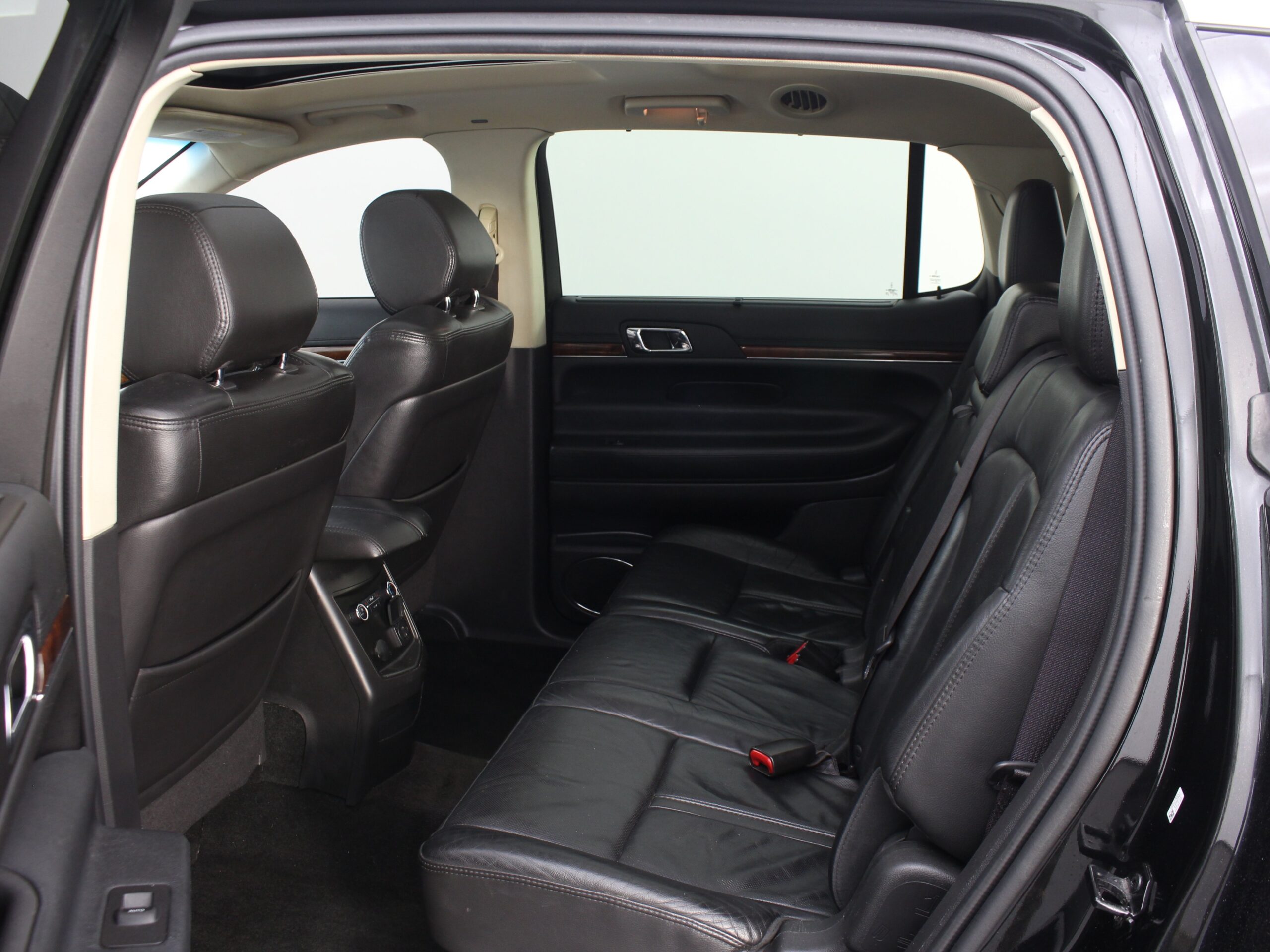 Leather rear seats in a Valley Limo town car